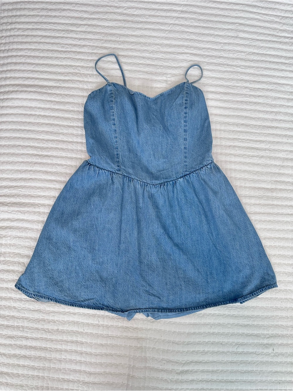 Hollister Light Wash Denim Drop Waist Mini Dress Romper XL Y2K Coquette Babydoll - Picture 3 of 10